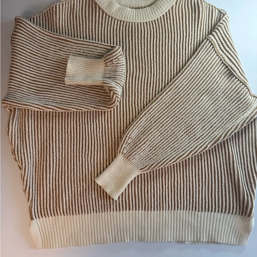 Aerie Beyond Chenille Woman’s Medium Two Toned Tan Cream Knit Crewneck Sweater - Picture 4 of 13